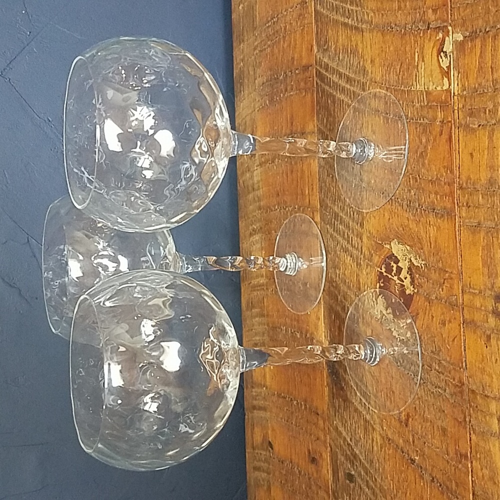Bulb Shaped Fancy Party Crystal Wine Glass set of 4